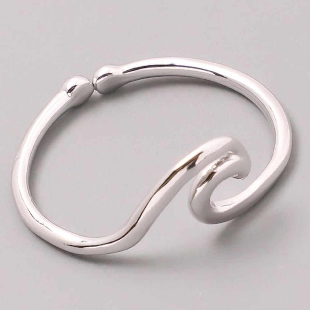 Wave Adjustable Ring